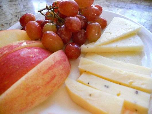 Truffle Noire and Manchego + Fruits